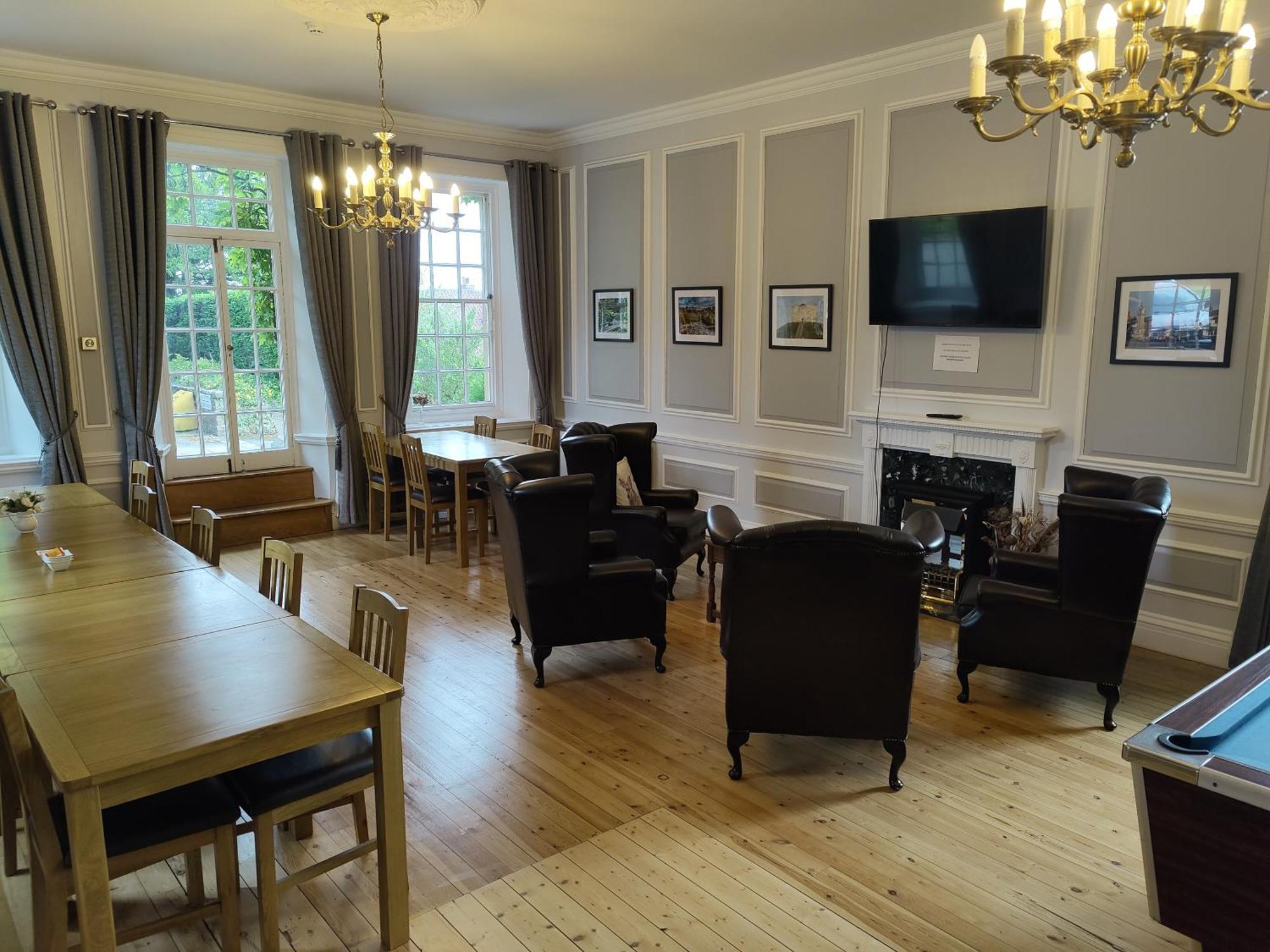 Sutton Hall Resort Тірск Екстер'єр фото