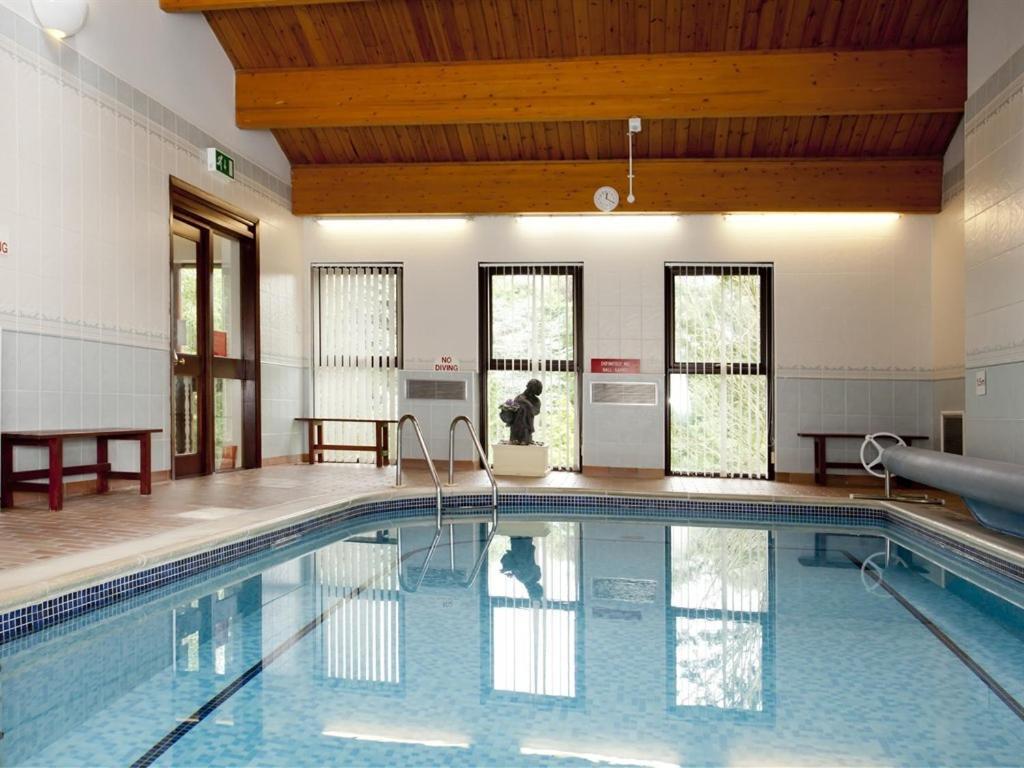 Sutton Hall Resort Тірск Екстер'єр фото