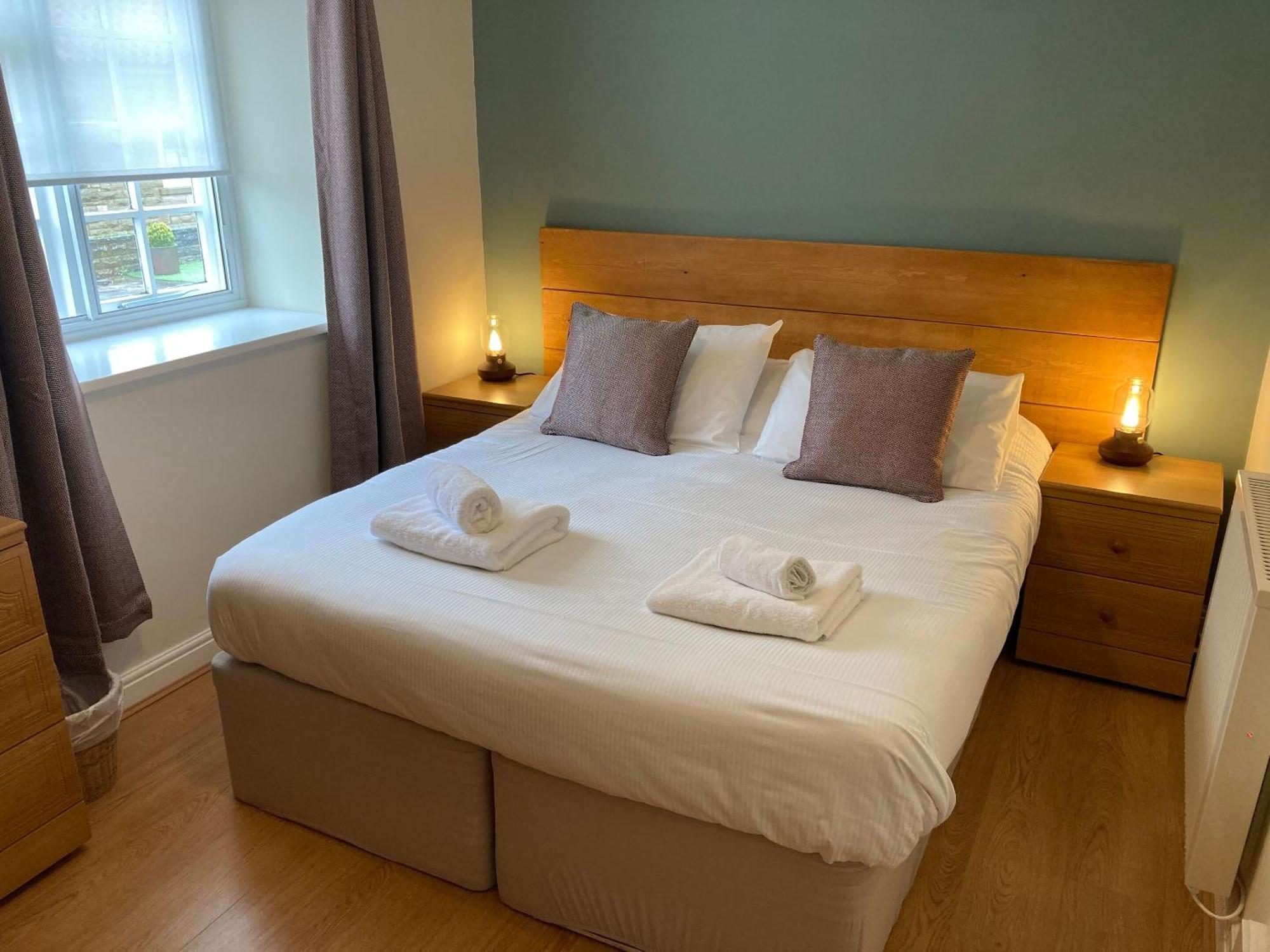 Sutton Hall Resort Тірск Номер фото